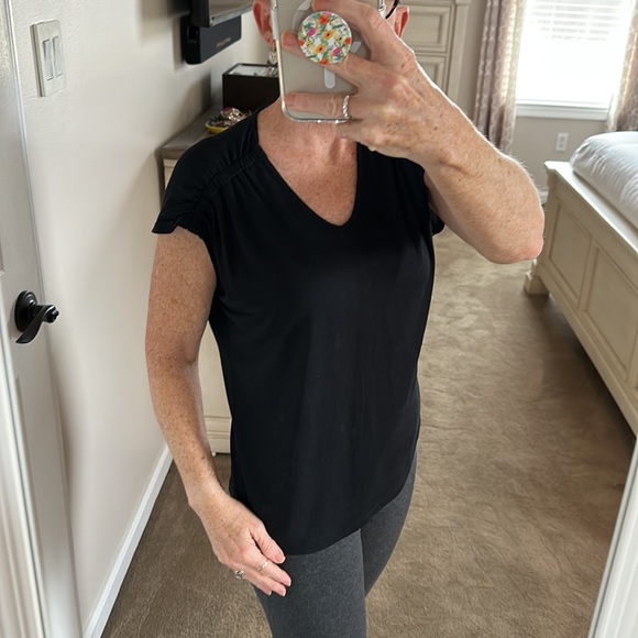 Nine West Short Sleeved V-Neck Ruched Detail Top - Picture 3 of 8